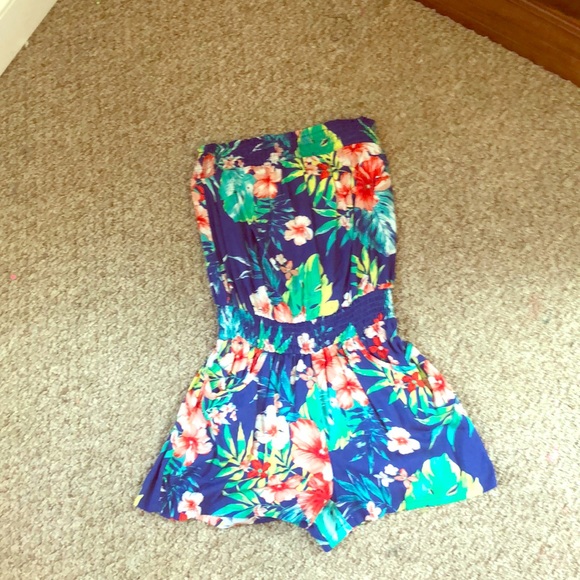 Pants - NWT ROMPER